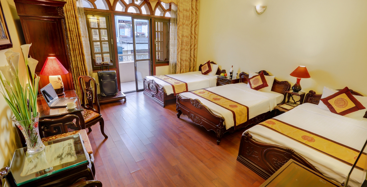 ROOM & RATE 