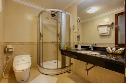 Deluxe room , d2