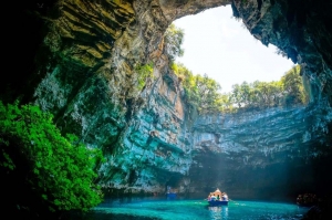 PHONG NHA CAVE - DARK CAVE